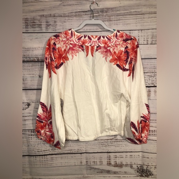 VENUS cream and pink embellished relaxed linen blouse - Picture 7 of 11